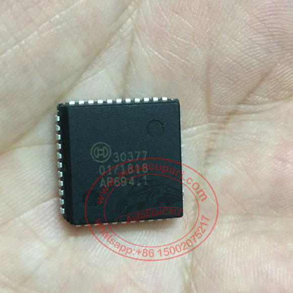 30377 Original New BOSCH Engine Computer IC Auto component